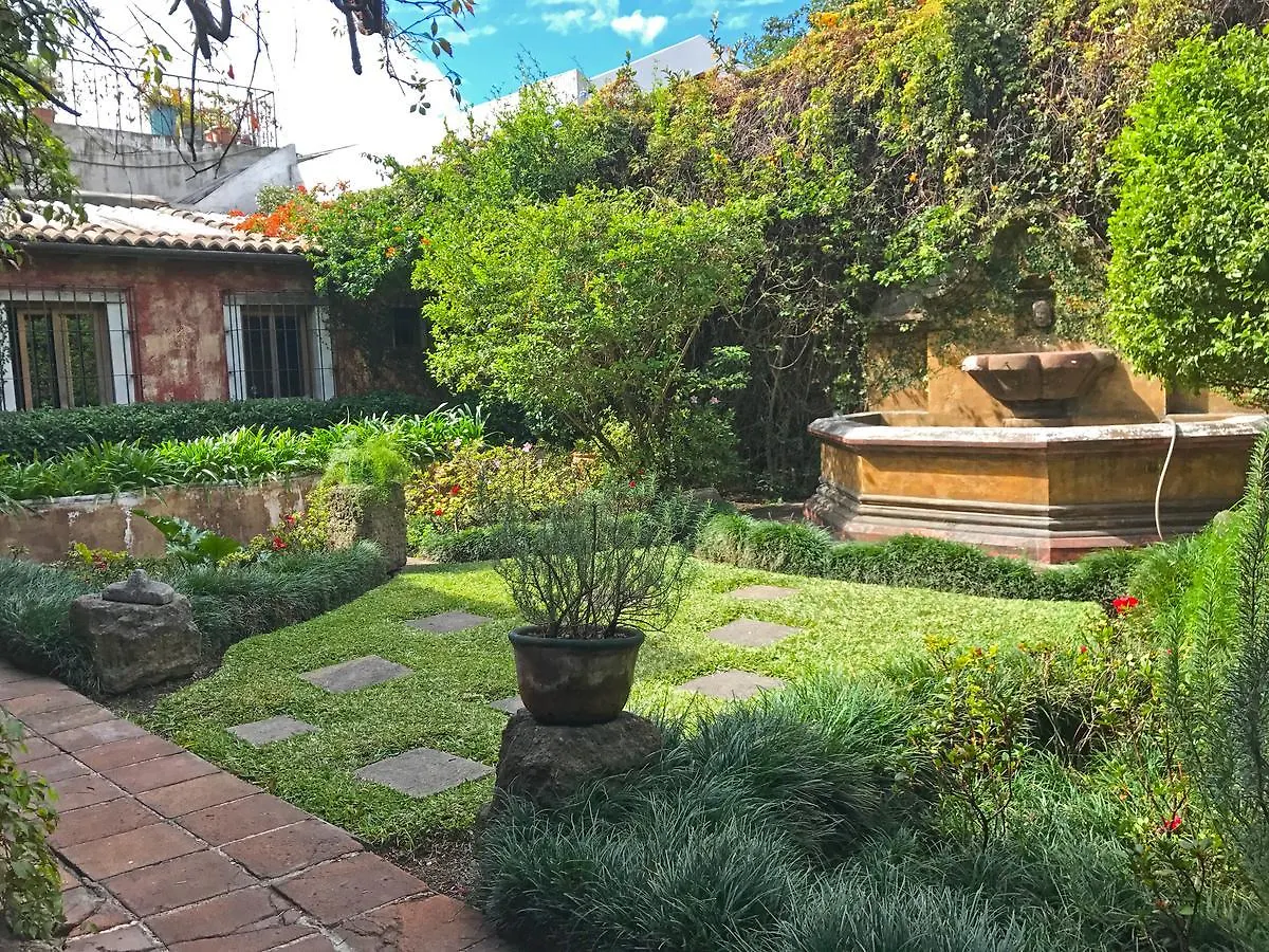 Casa Roja Villa Antigua Guatemala