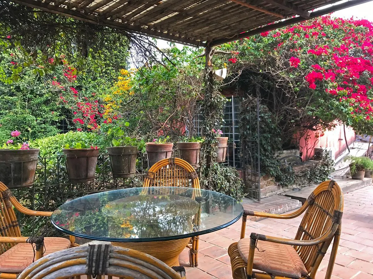 Vakantiehuis Casa Roja Villa Antigua